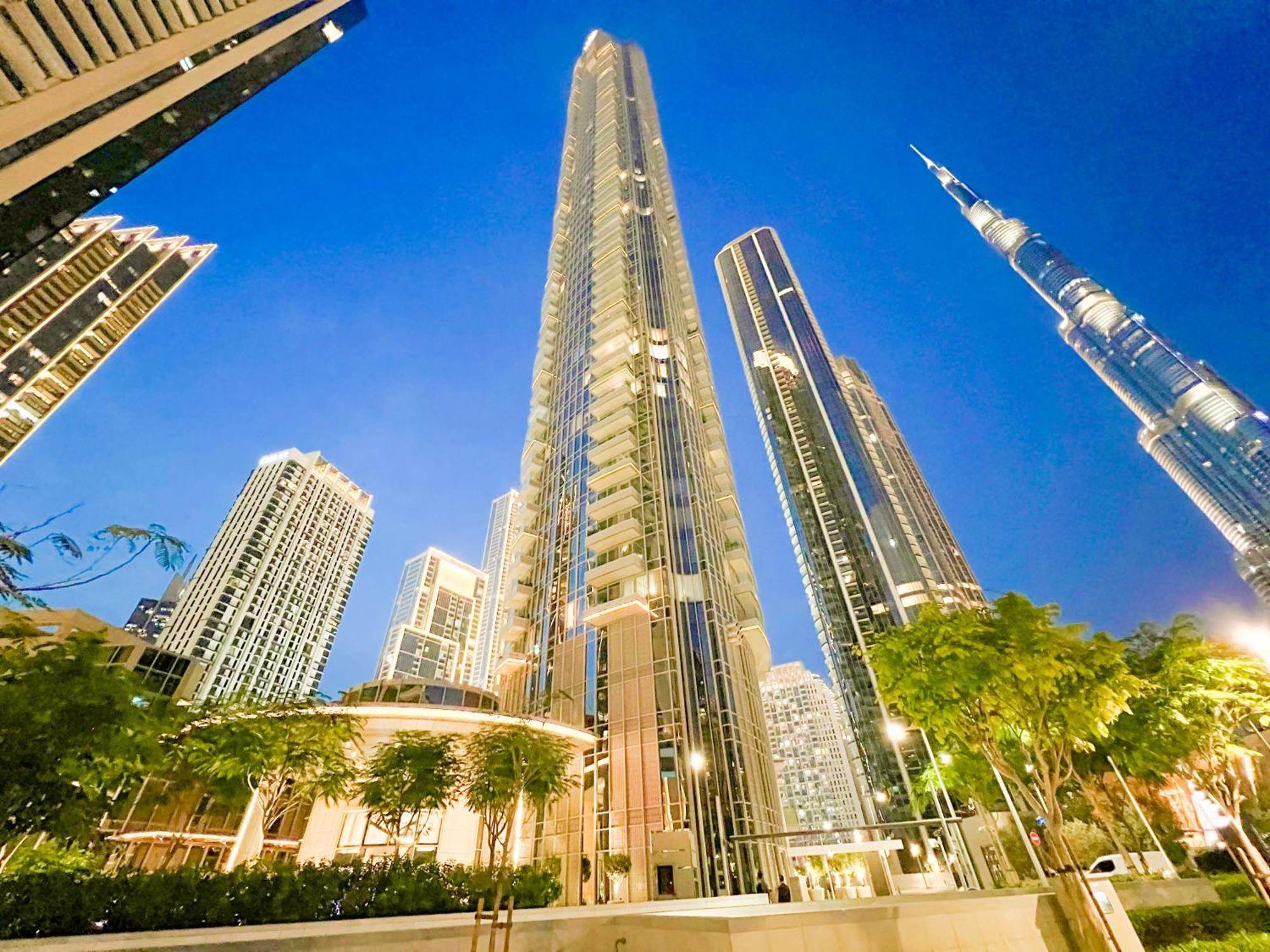 Downtown Luxury - Stunning Burj Khalifa & Sea View - 5 Minutes Walk To Dubai Mall Exteriör bild
