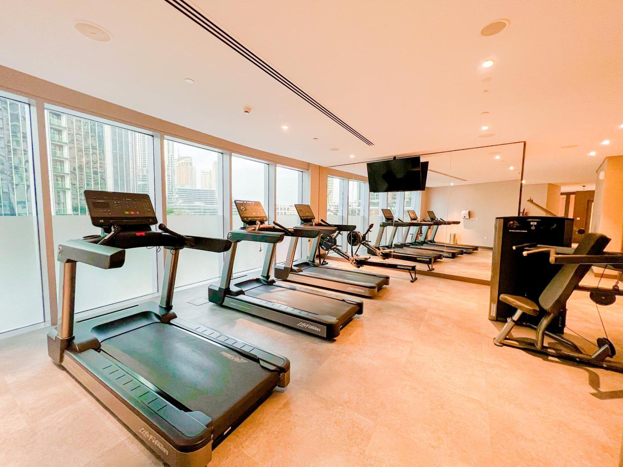Downtown Luxury - Stunning Burj Khalifa & Sea View - 5 Minutes Walk To Dubai Mall Exteriör bild
