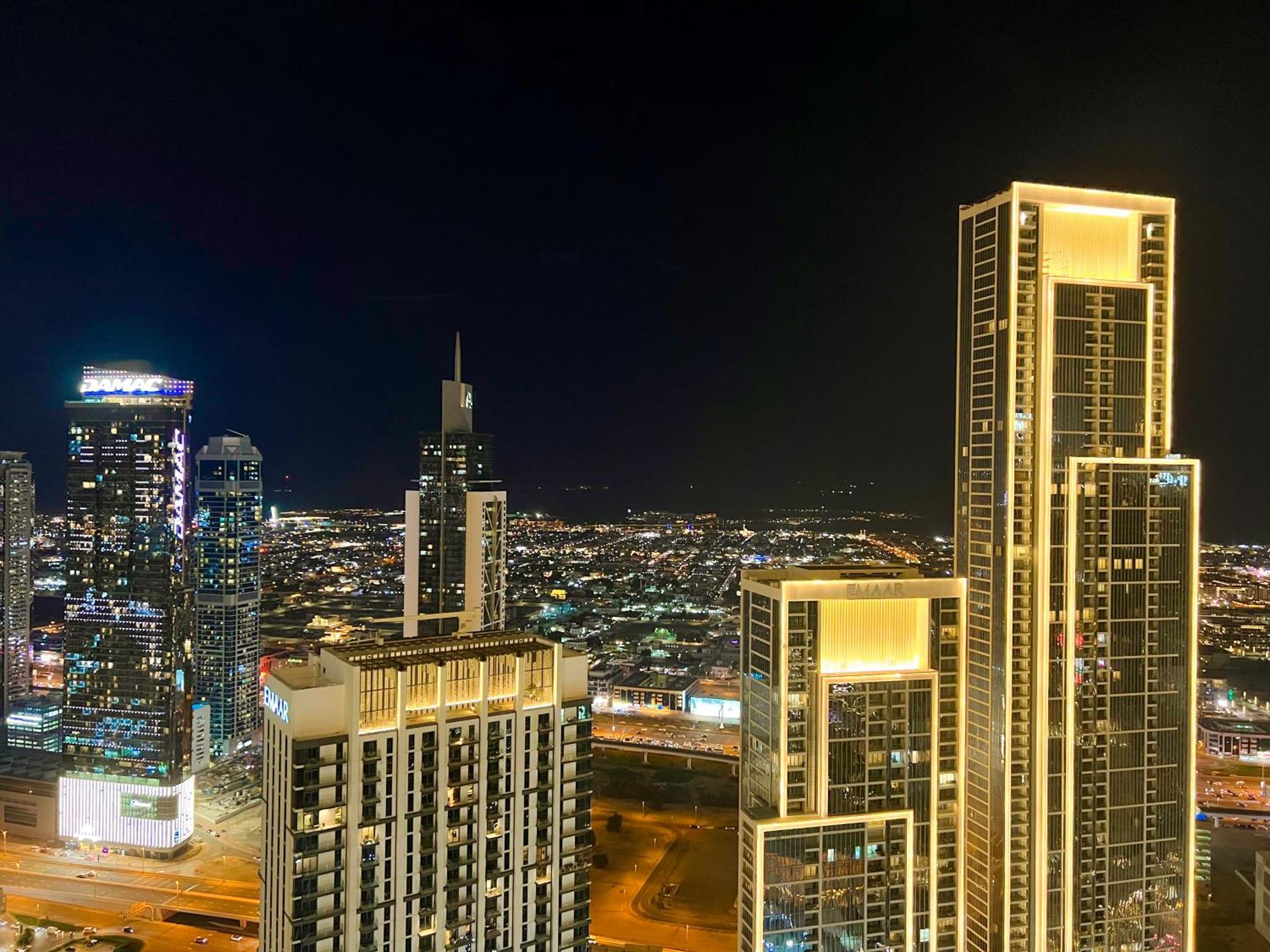 Downtown Luxury - Stunning Burj Khalifa & Sea View - 5 Minutes Walk To Dubai Mall Exteriör bild