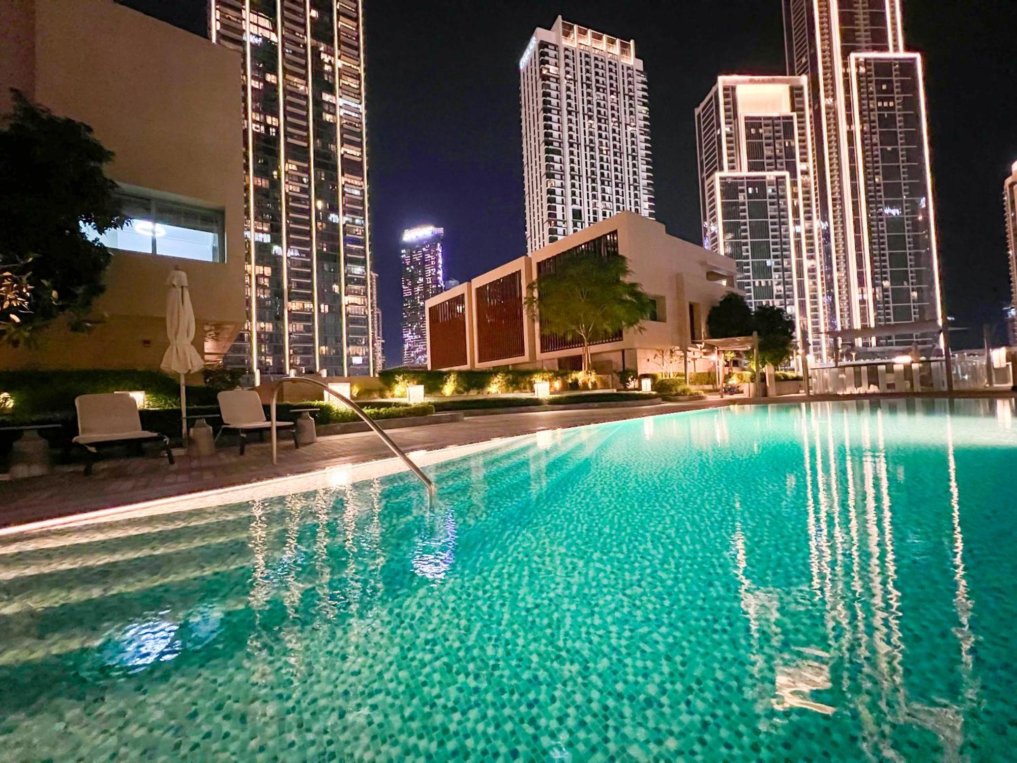 Downtown Luxury - Stunning Burj Khalifa & Sea View - 5 Minutes Walk To Dubai Mall Exteriör bild