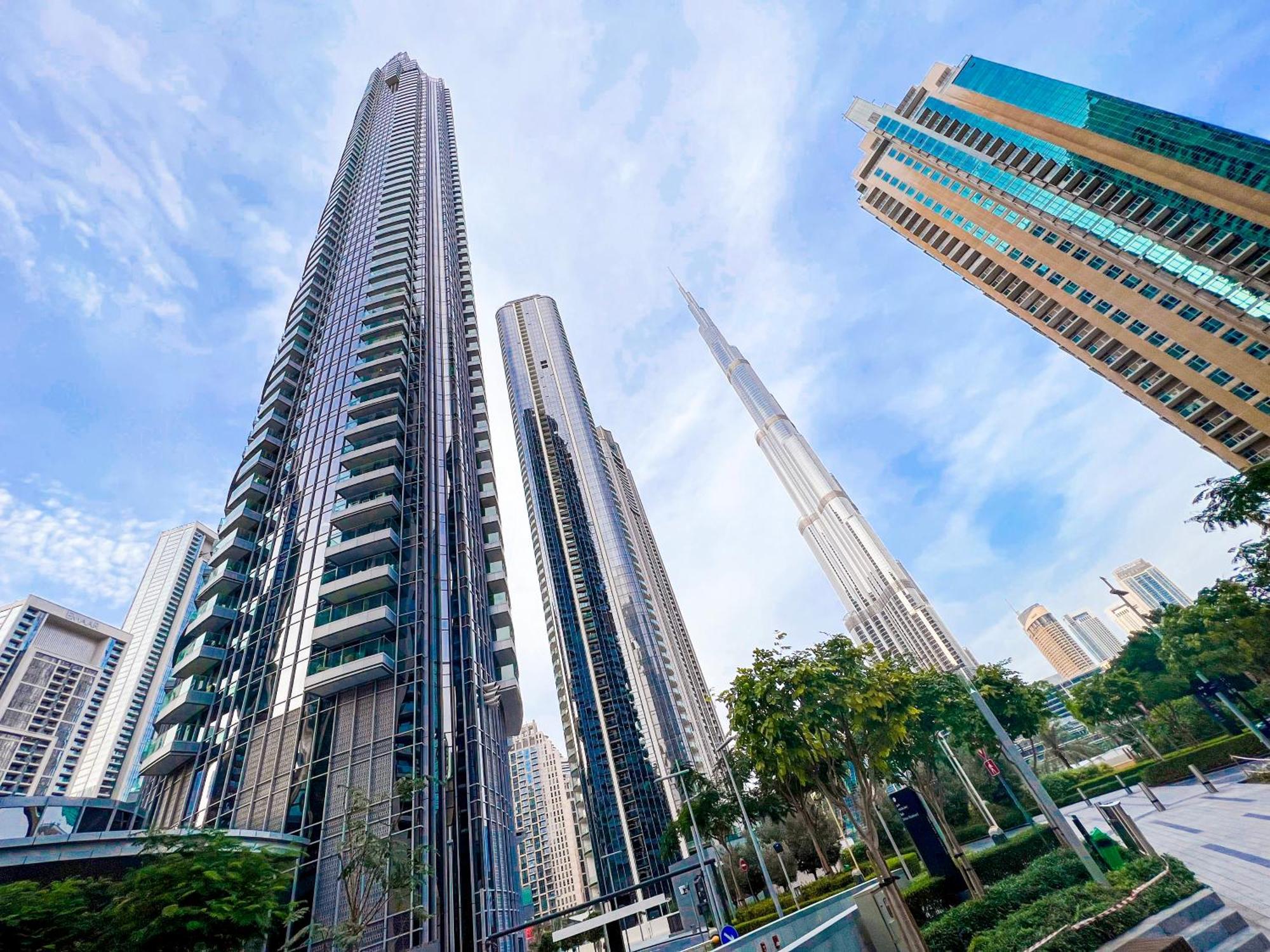 Downtown Luxury - Stunning Burj Khalifa & Sea View - 5 Minutes Walk To Dubai Mall Exteriör bild