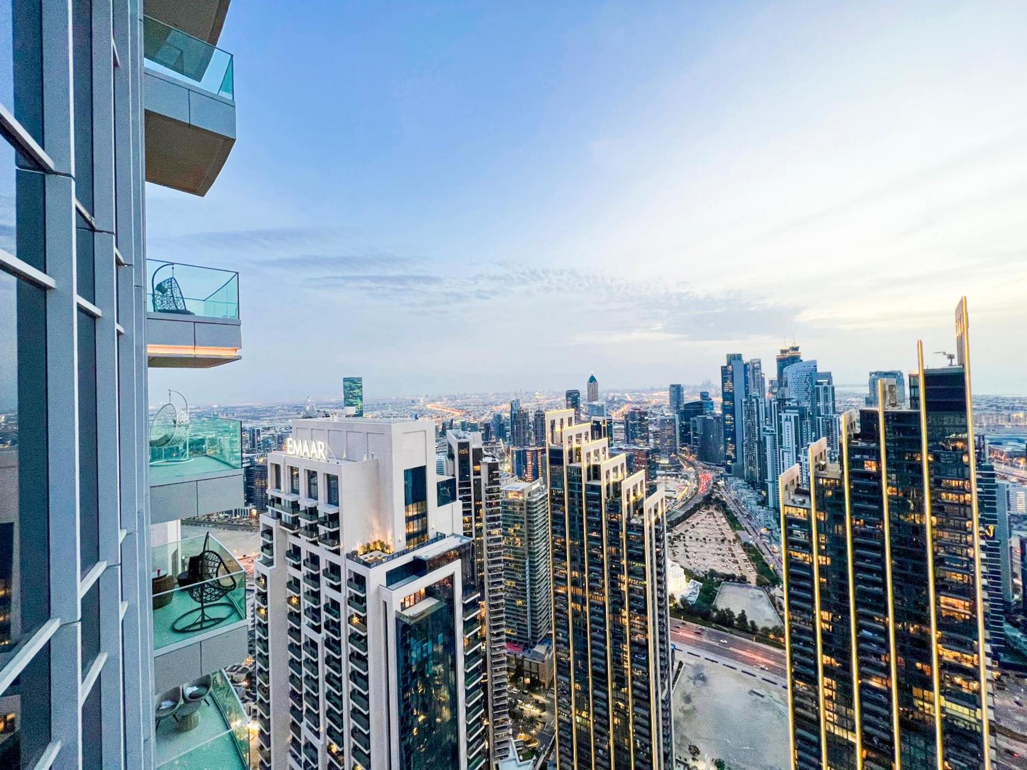 Downtown Luxury - Stunning Burj Khalifa & Sea View - 5 Minutes Walk To Dubai Mall Exteriör bild