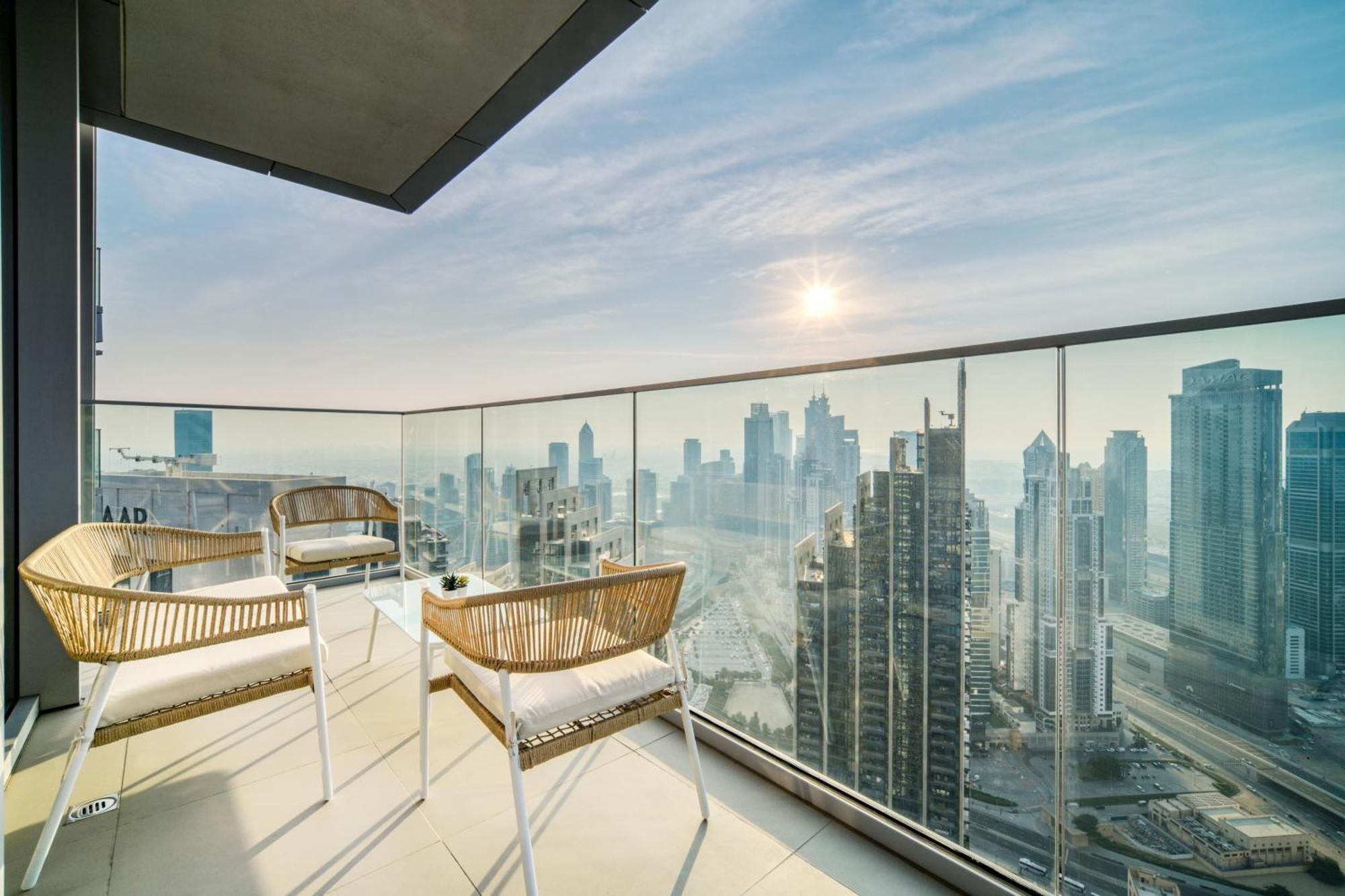 Downtown Luxury - Stunning Burj Khalifa & Sea View - 5 Minutes Walk To Dubai Mall Exteriör bild
